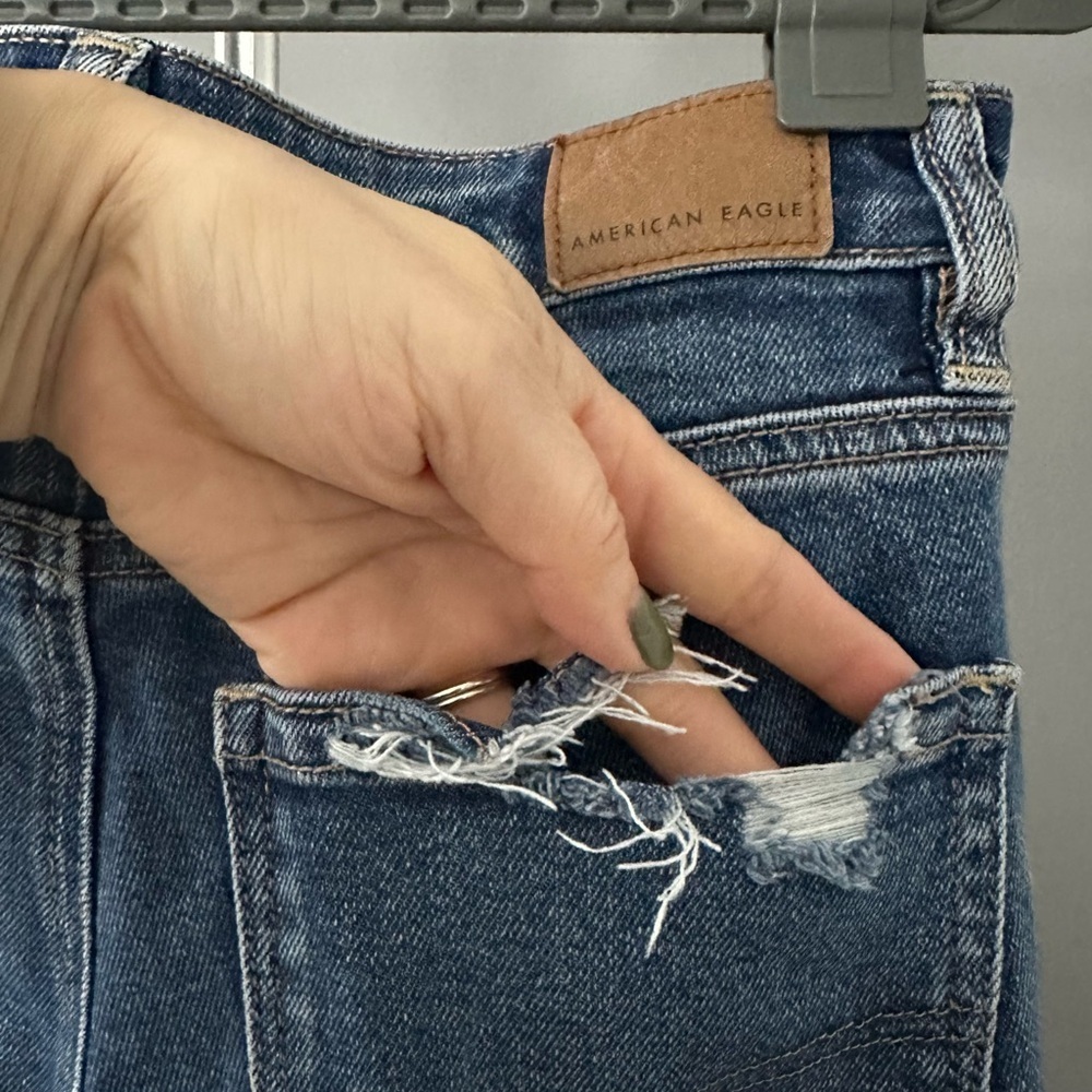 American Eagle Distressed Mom Jean - Picture 9 of 12